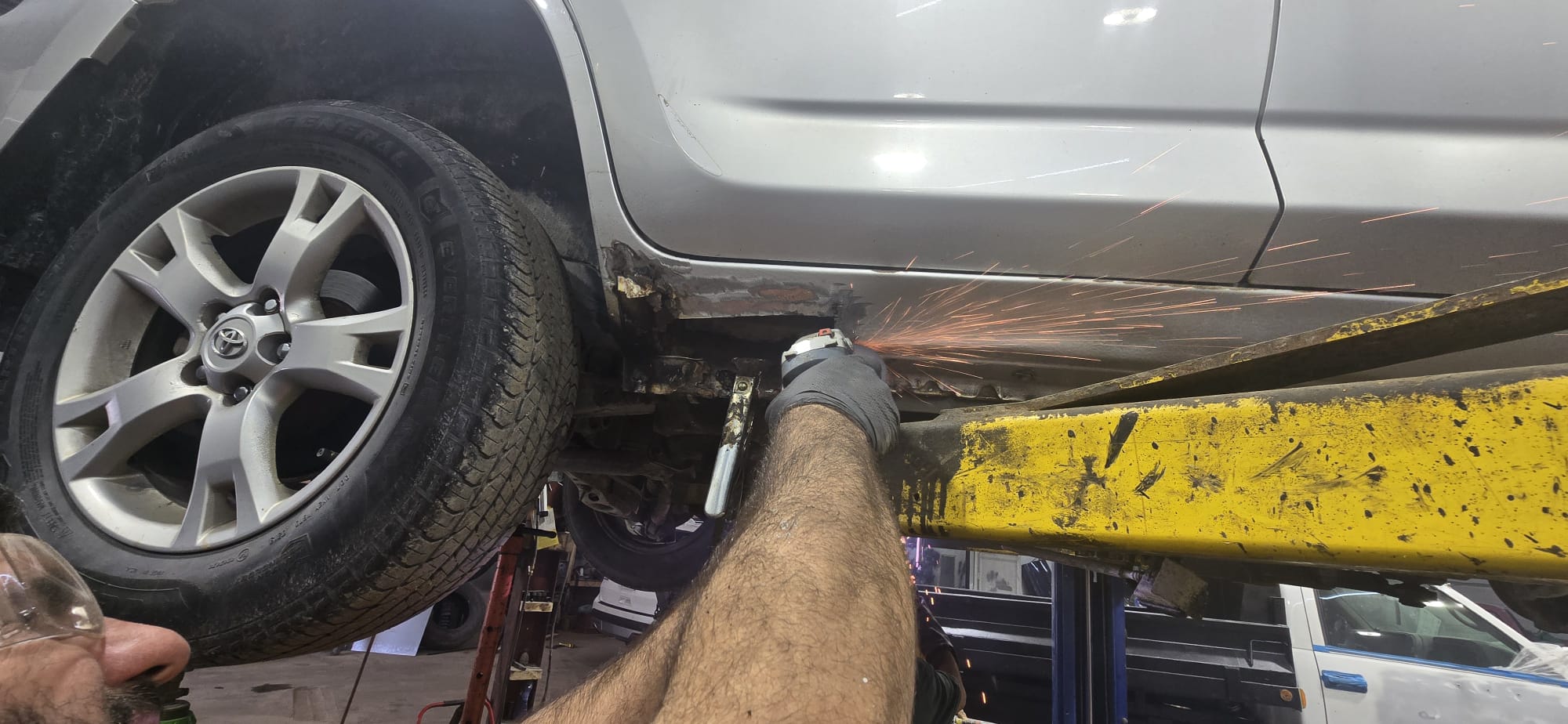 Rocker panel repair and rust repair near Strathroy Ontario
